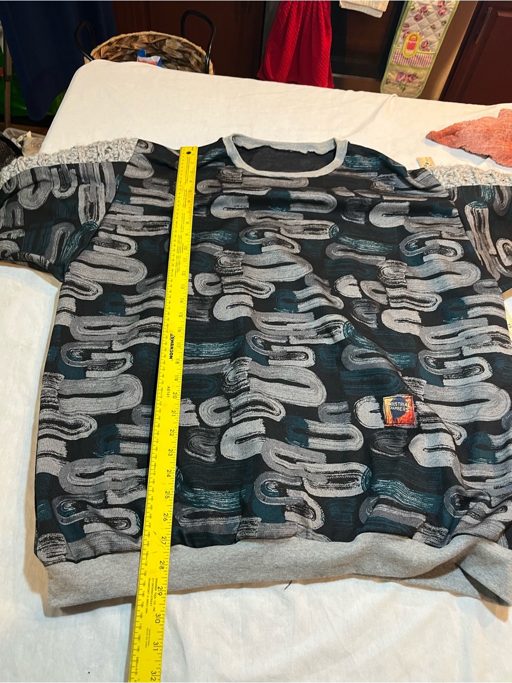 Men's Grey Patterned Crewneck Sweater size large or x large see below - Picture 2 of 14